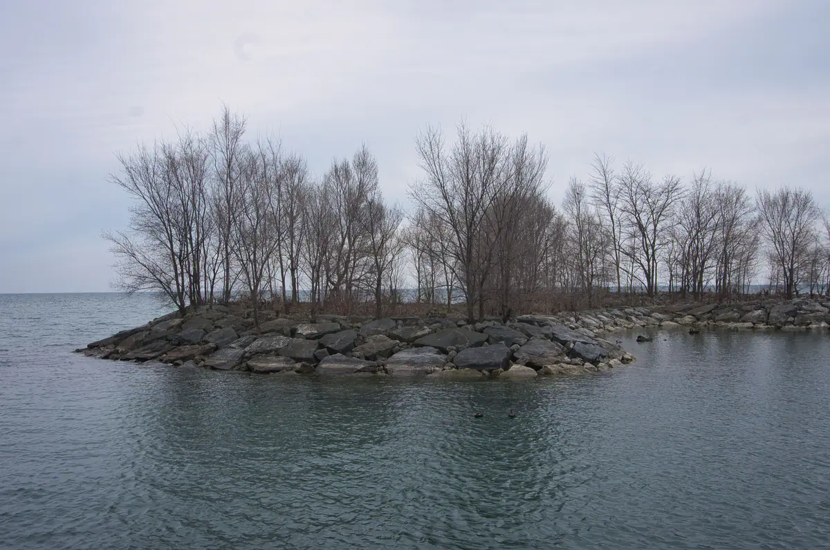 Lake Ontario shoreline at Amos Waites Park in Mimico
