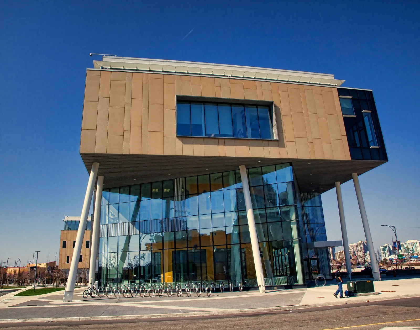 Sheridan neighbourhood - homes and real estate in Mississauga, Ontario
